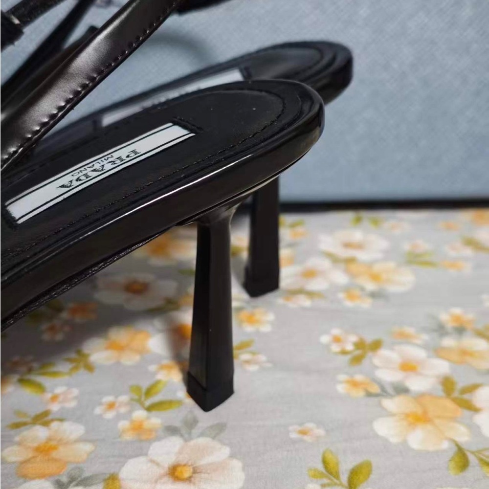 Prada heels - Picture 7 of 7